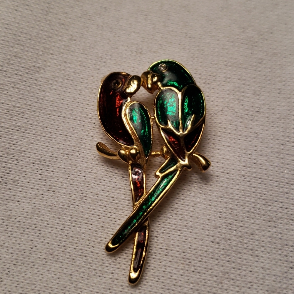 Parrot Pin